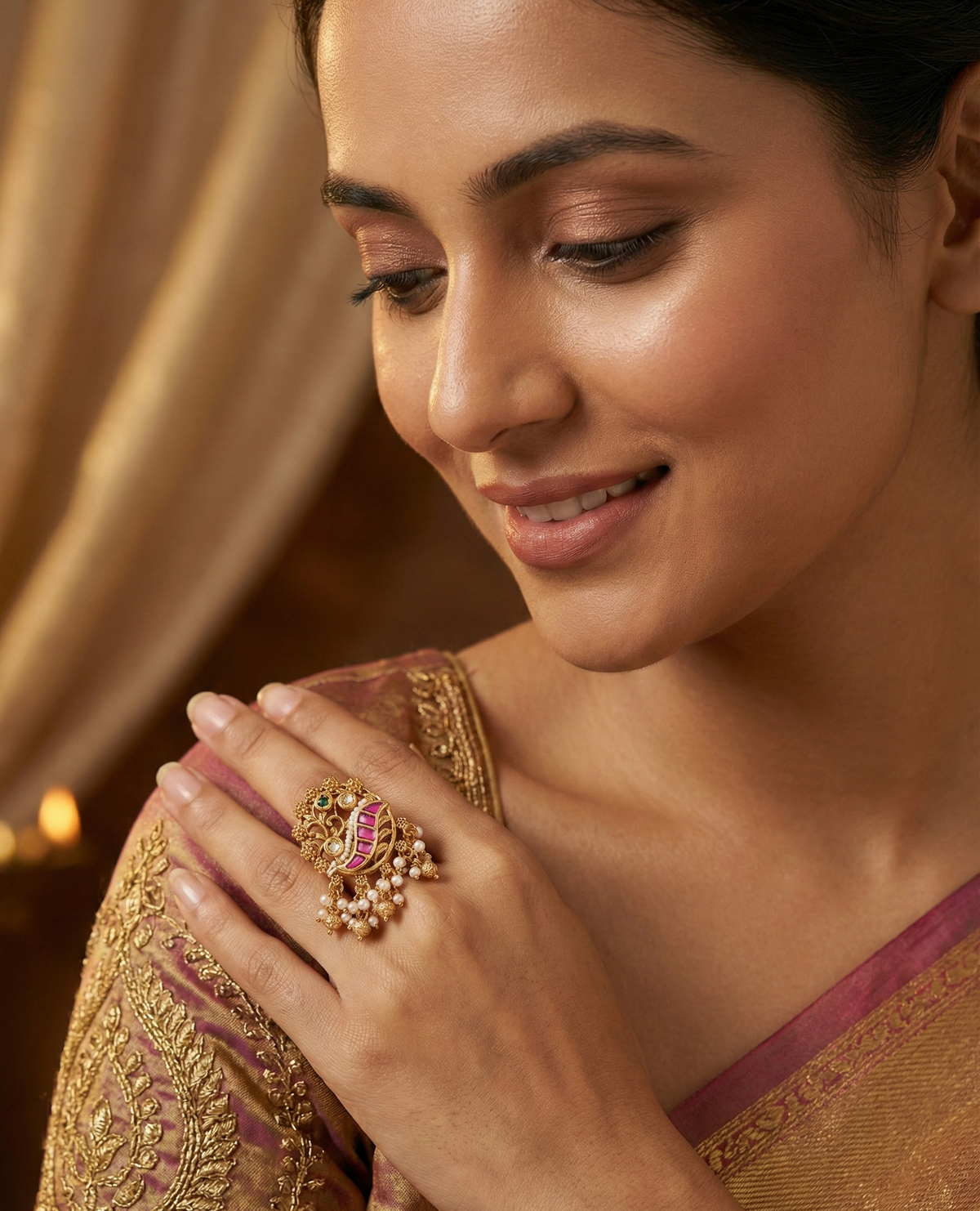 Gulabi Mor Ring