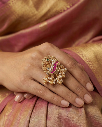 The Gulabi Mor Ring