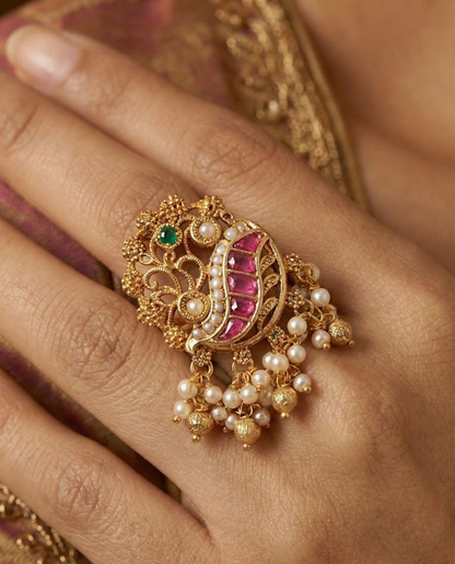 Gulabi Mor Ring