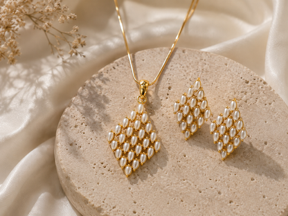Aurelia Pearl Set