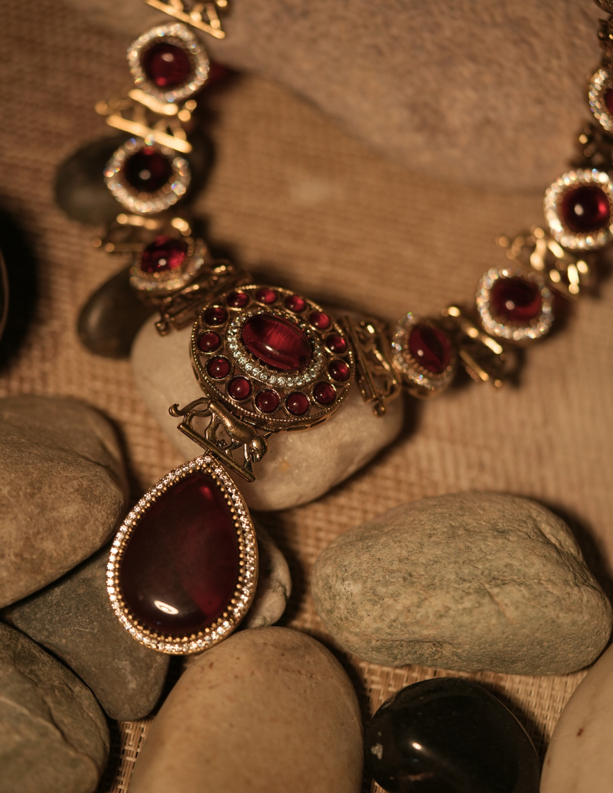 Roar Of The Regal Sun Choker