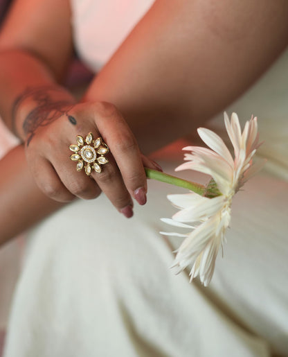 Kundan SunBurst Ring