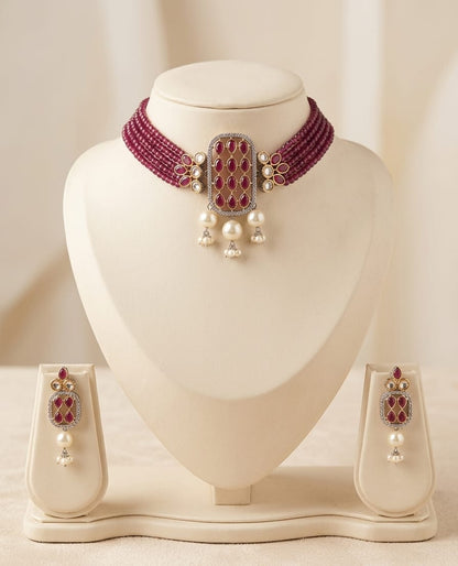 Royal Lattice Choker