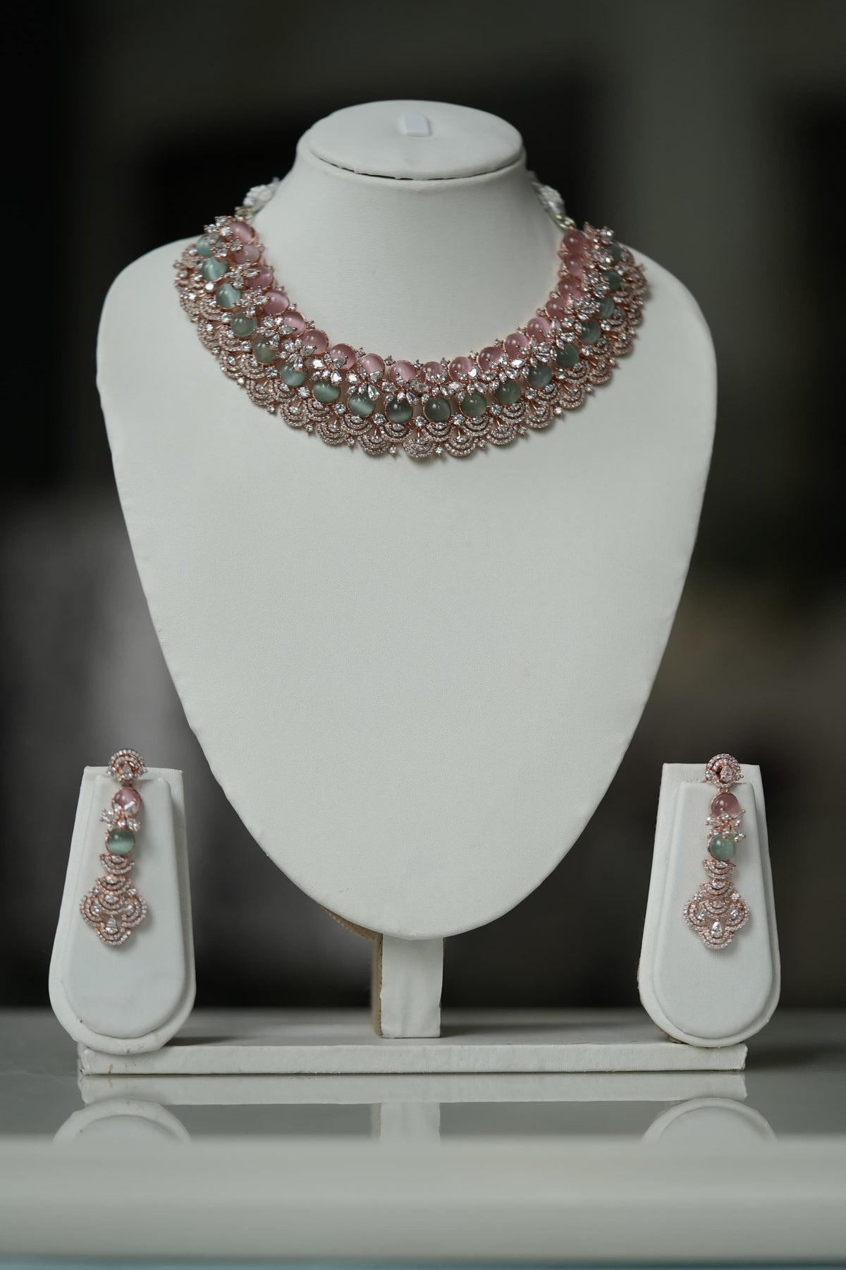 Suhana Pastel Choker